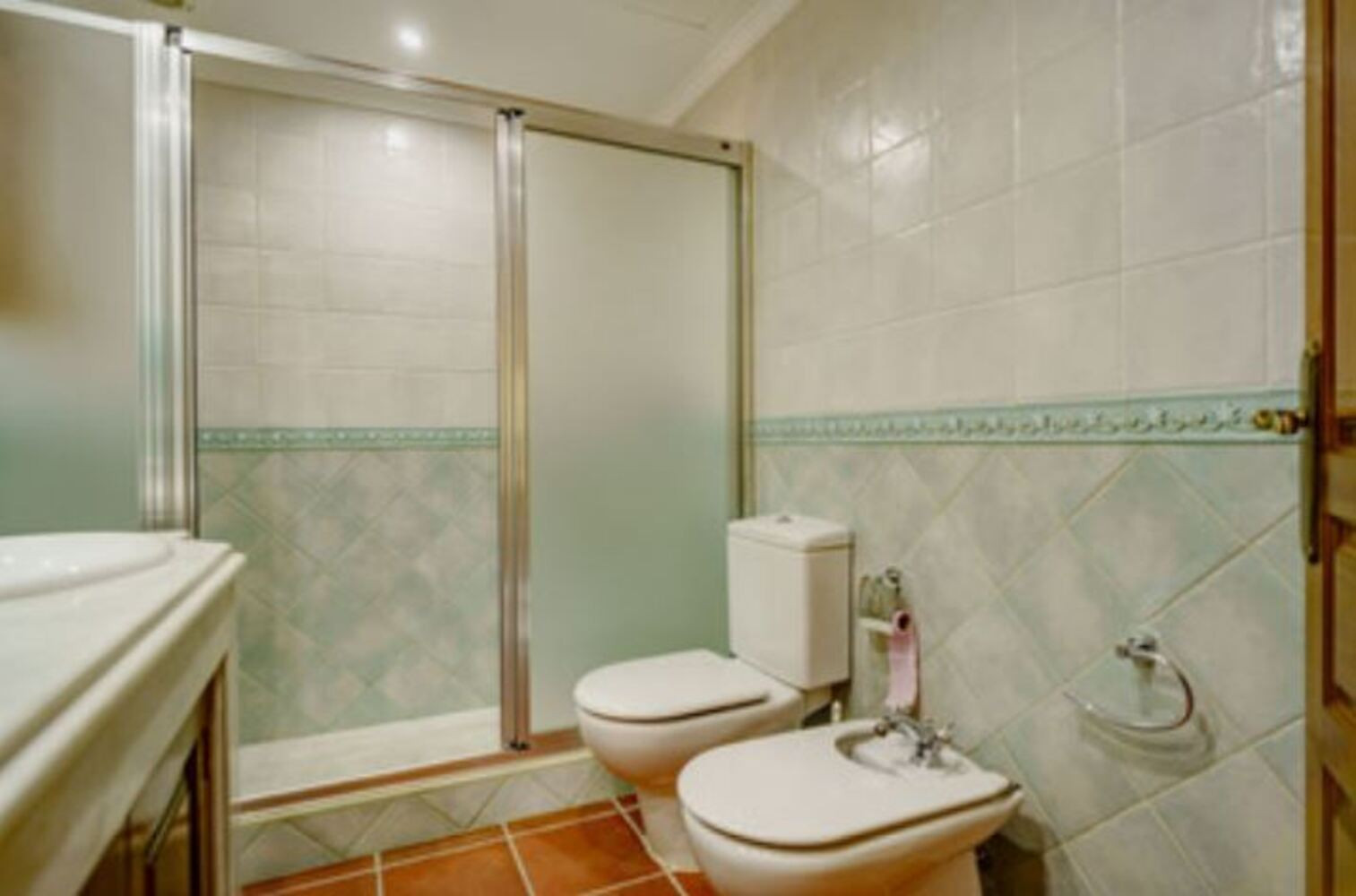 
                                                Vente
                                                 Villa de Deux Maisons Indépendantes