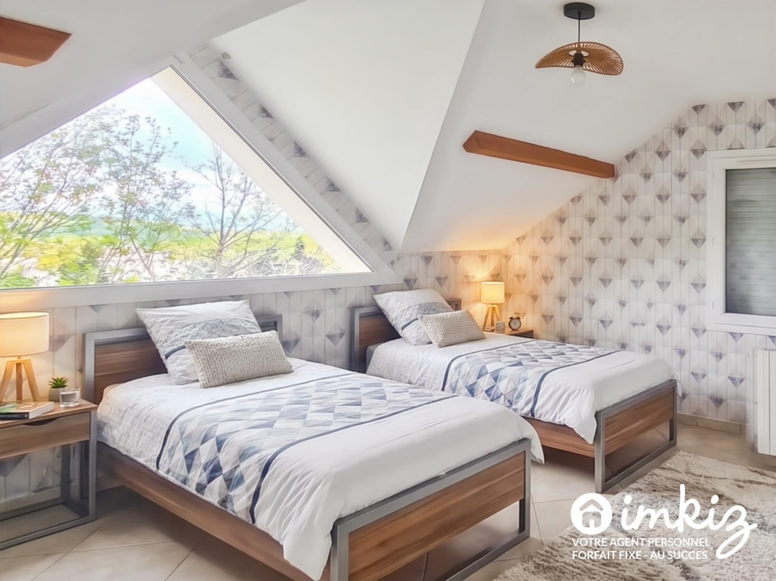 
                                                Vente
                                                 Villa de standing à Gex, 6 chambres + sous-sol cp