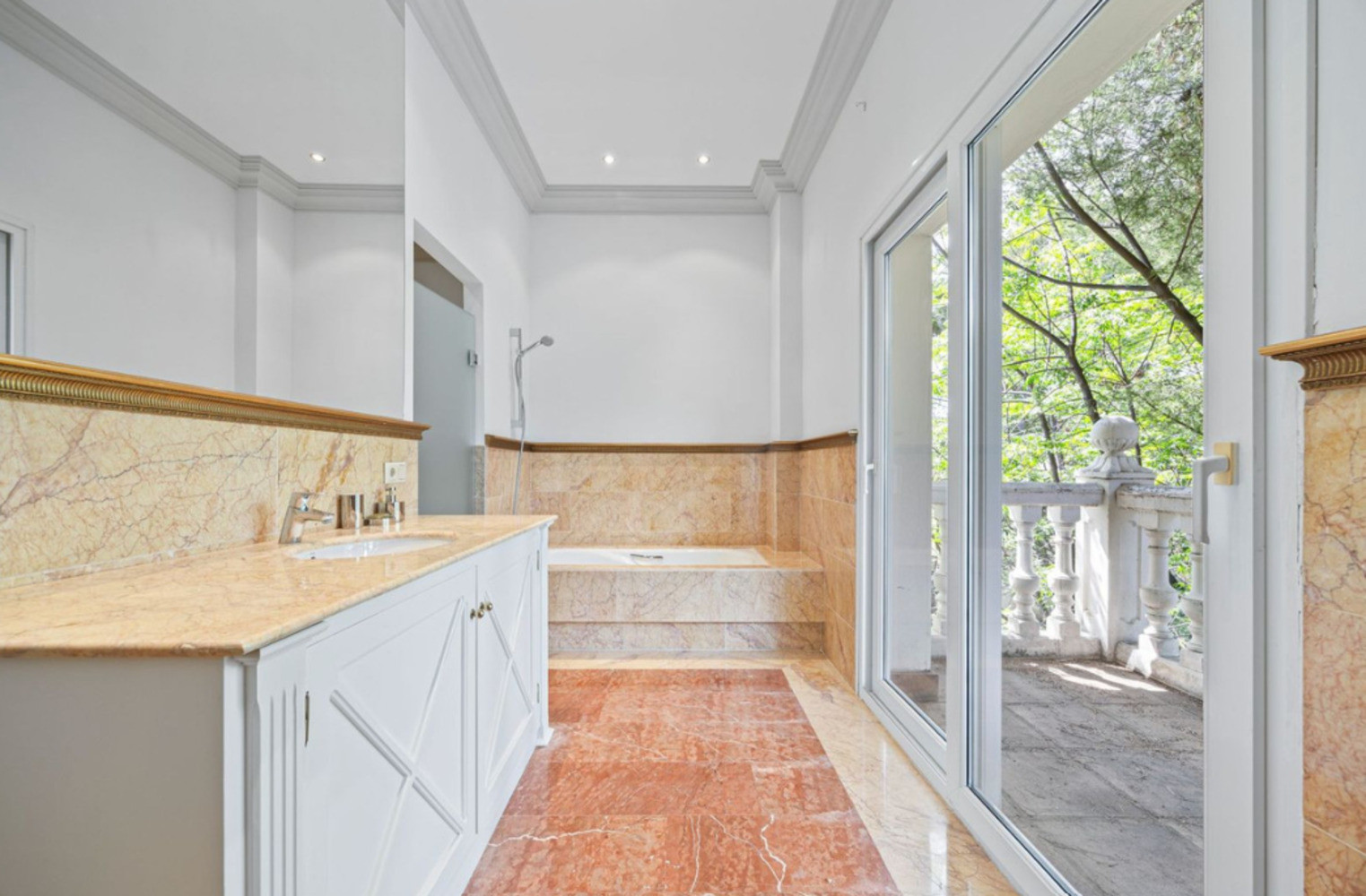 
                                                Vente
                                                 Villa d'éxception à Nagüeles