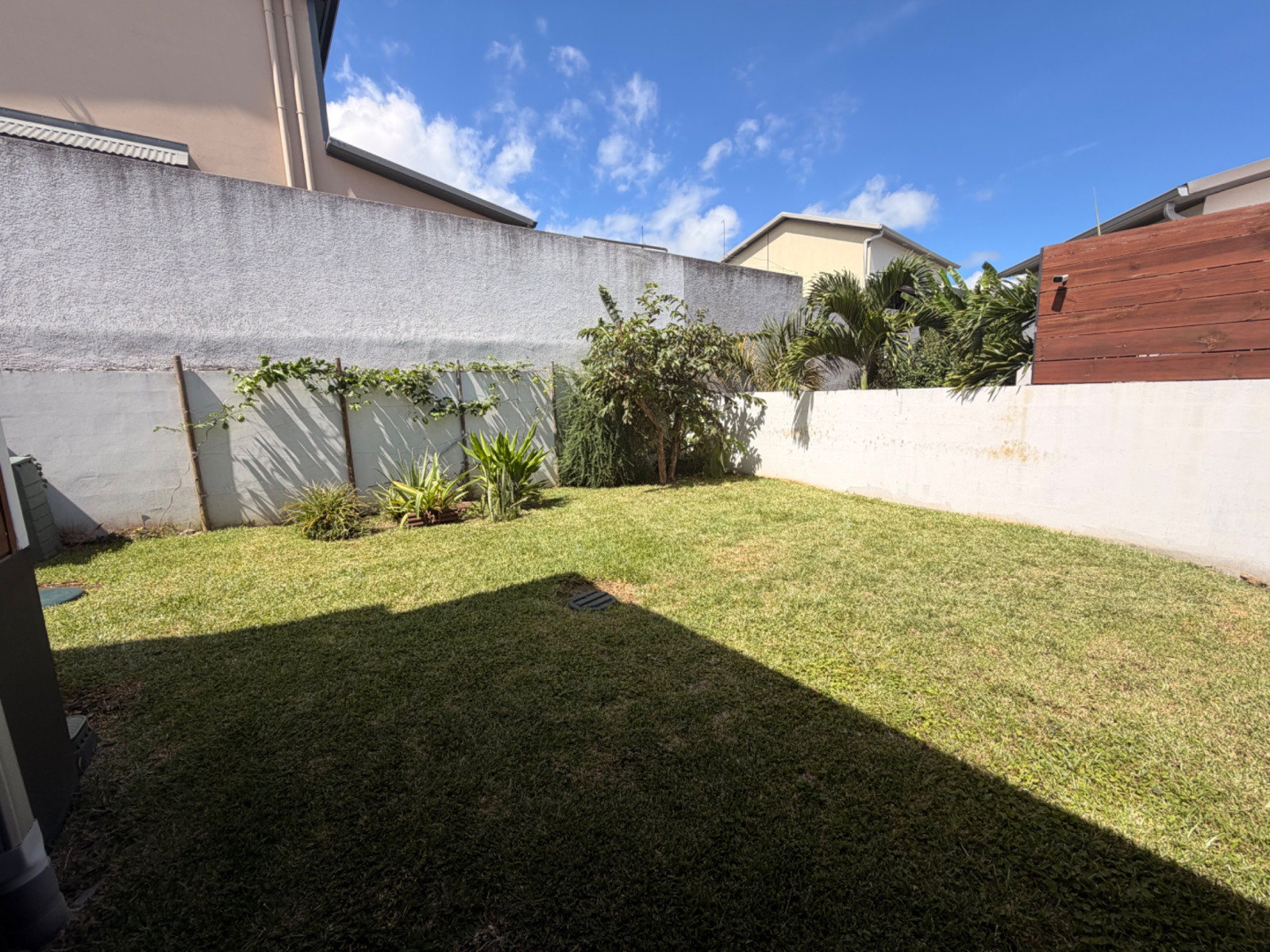 
                                                Vente
                                                 VILLA F5 SAINT PIERRE Ravine des Cabris