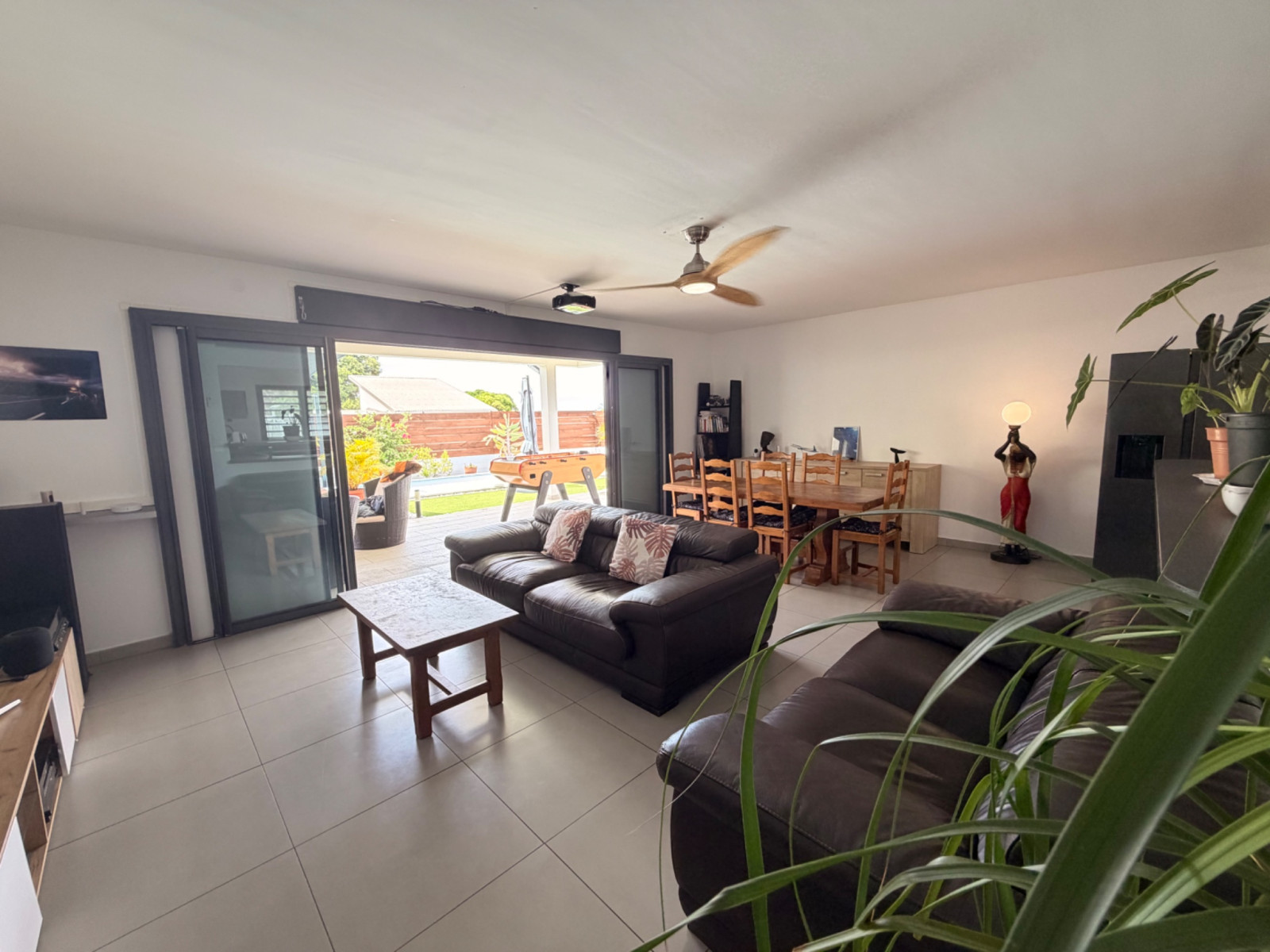 
                                                Vente
                                                 VILLA F5 SAINT PIERRE Ravine des Cabris