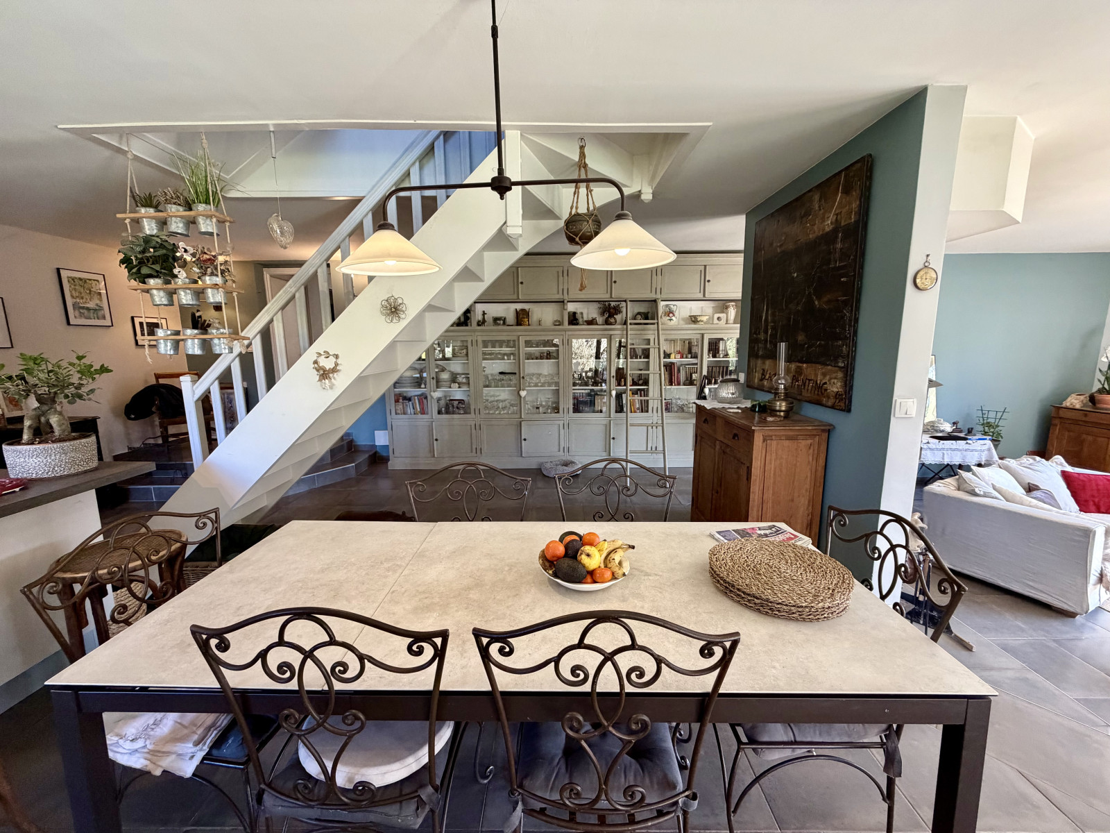 
                                                Vente
                                                 Villa familiale 8 pièces de plus de 190 m²