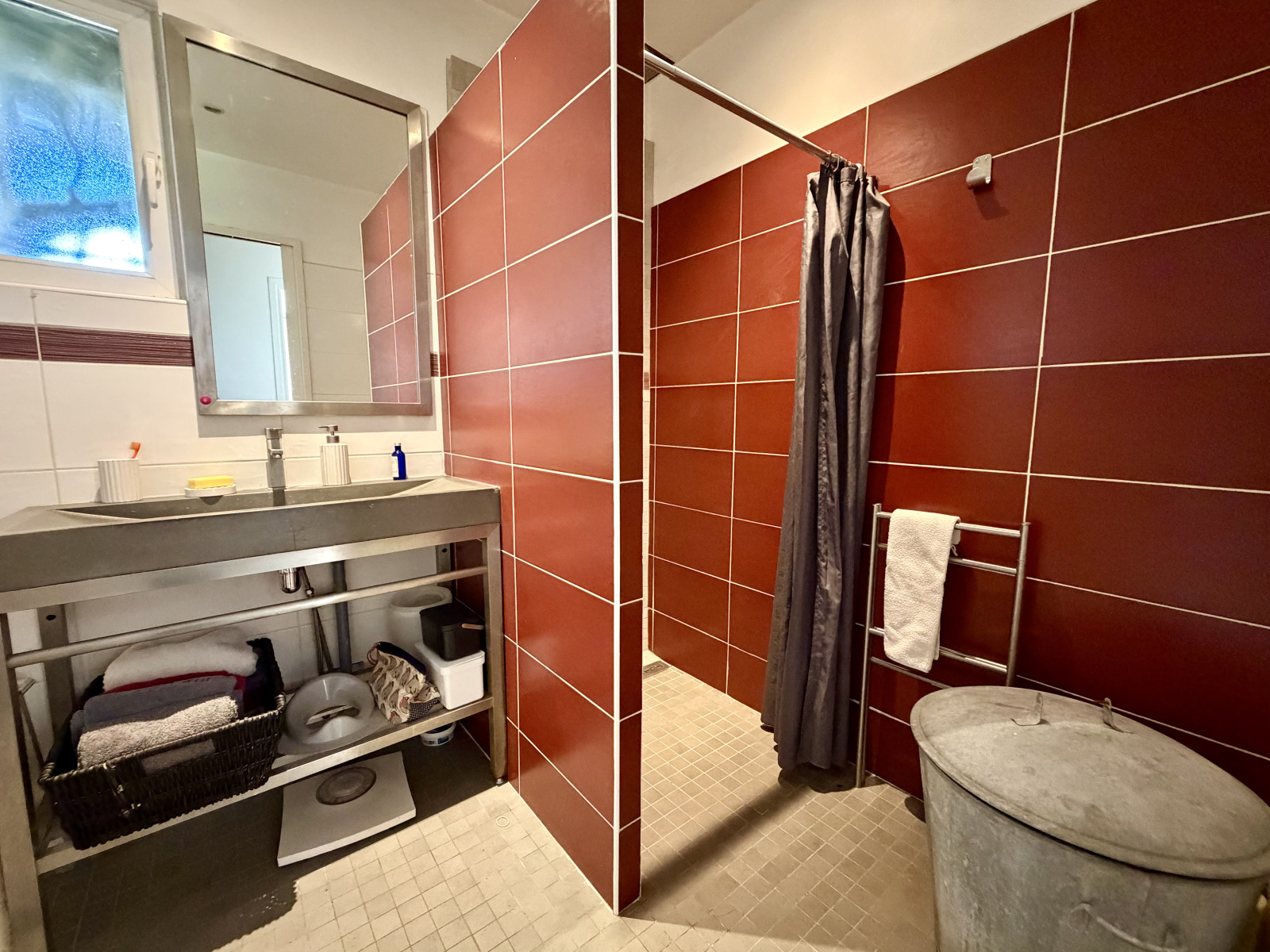 
                                                Vente
                                                 Villa familiale 8 pièces de plus de 190 m²