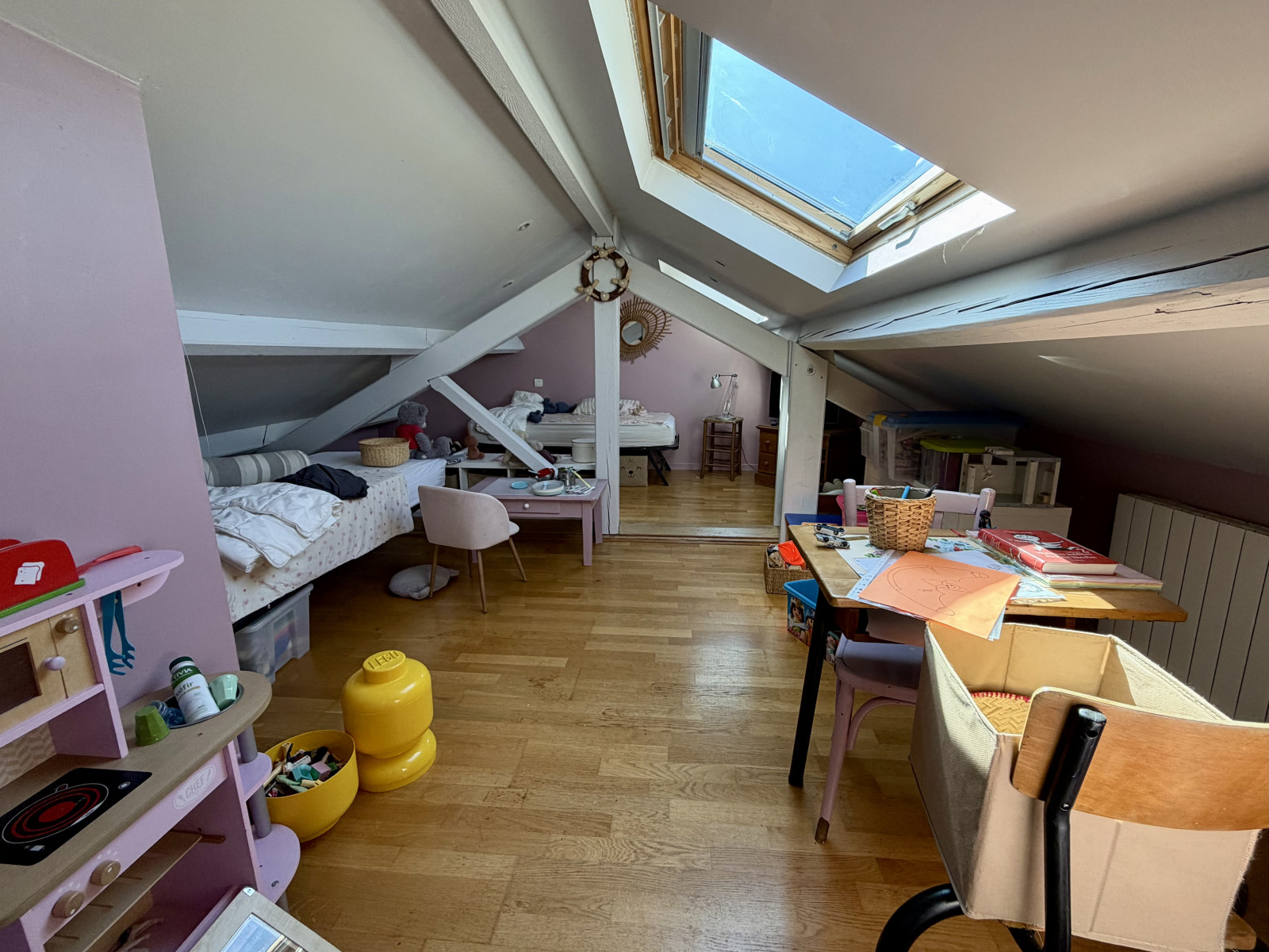 
                                                Vente
                                                 Villa familiale 8 pièces de plus de 190 m²