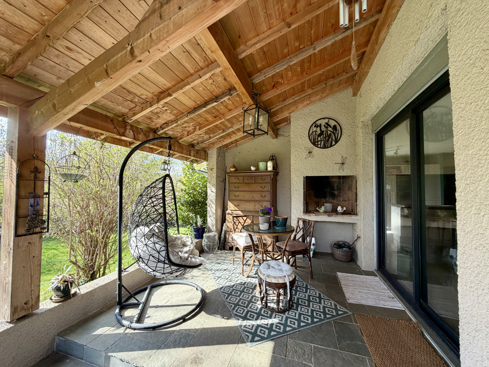 
                                                Vente
                                                 Villa familiale 8 pièces de plus de 190 m²