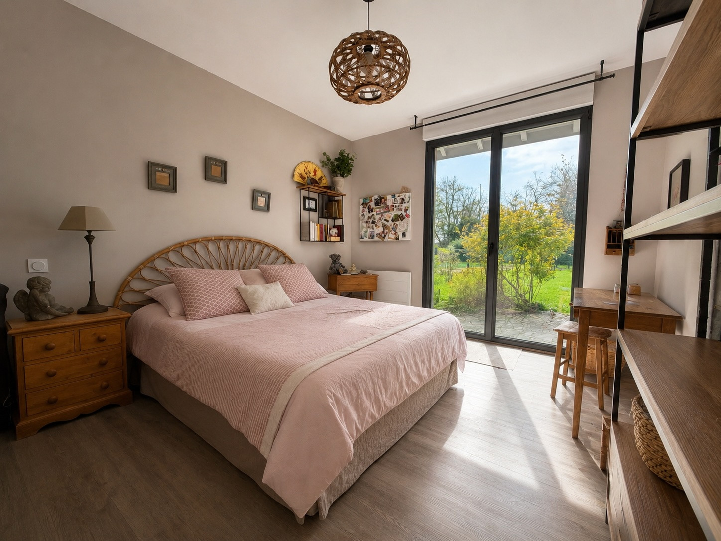 
                                                Vente
                                                 Villa familiale 8 pièces de plus de 190 m²