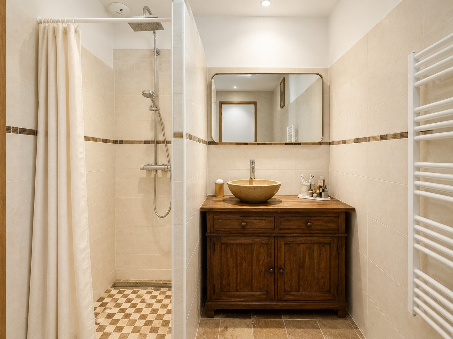 
                                                Vente
                                                 Villa familiale 8 pièces de plus de 190 m²