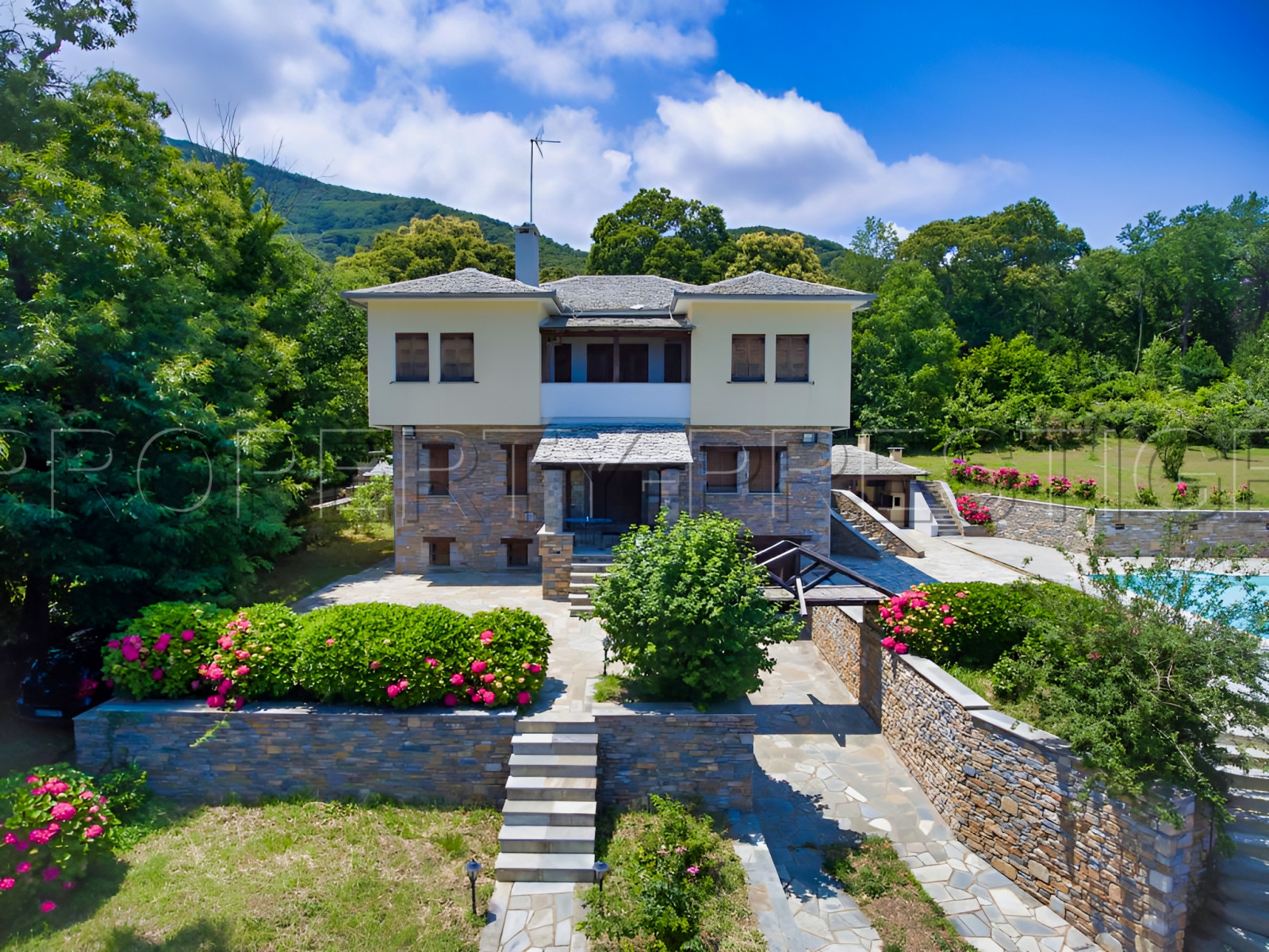 
                                                Vente
                                                 Villa Grèce 350 m² Vue Mer 0.36 Ha