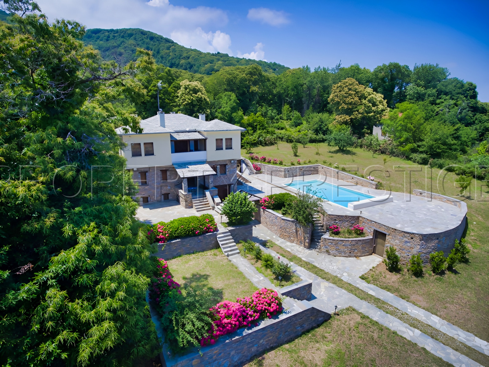 
                                                Vente
                                                 Villa Grèce 350 m² Vue Mer 0.36 Ha