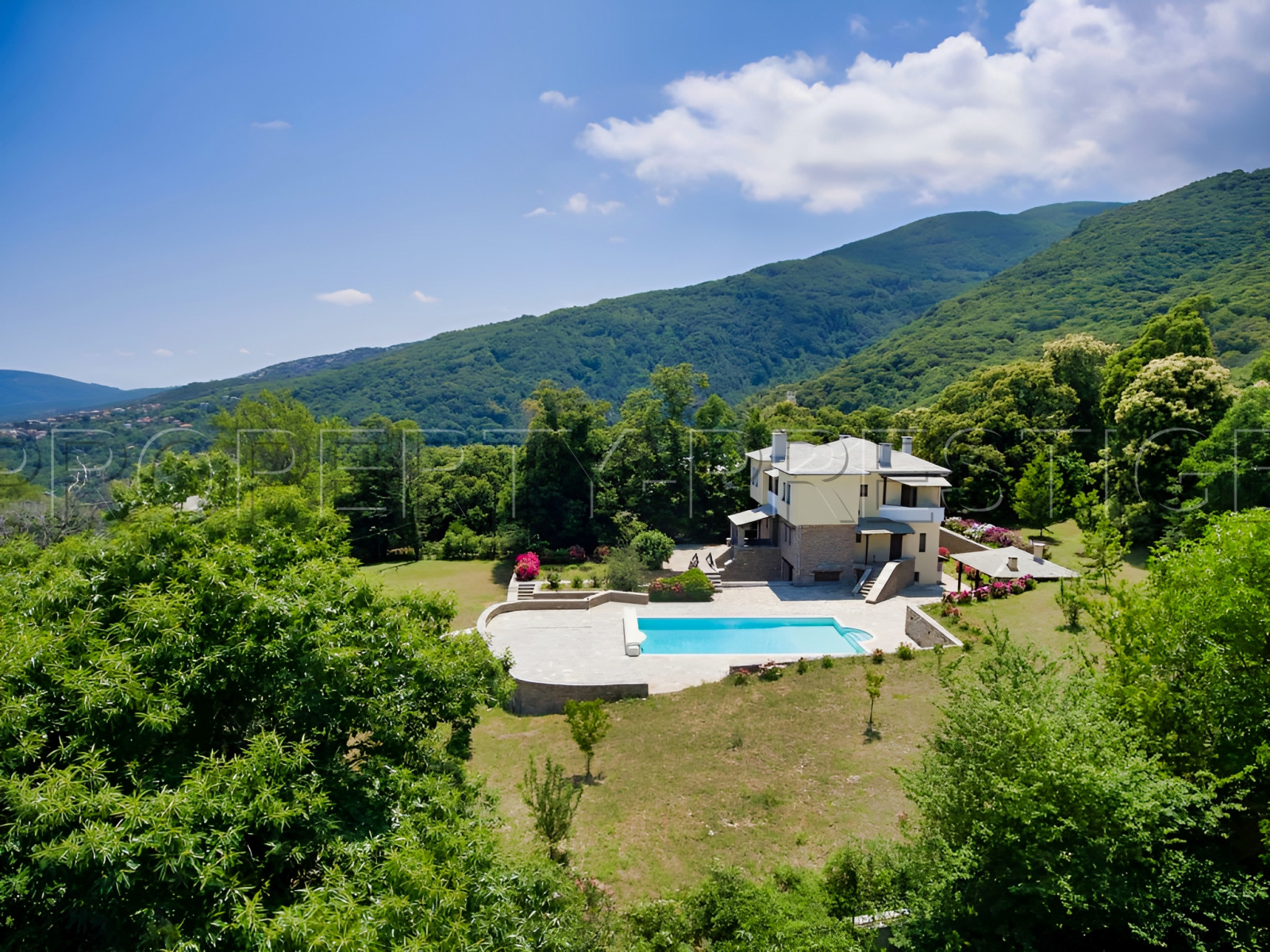 
                                                Vente
                                                 Villa Grèce 350 m² Vue Mer 0.36 Ha