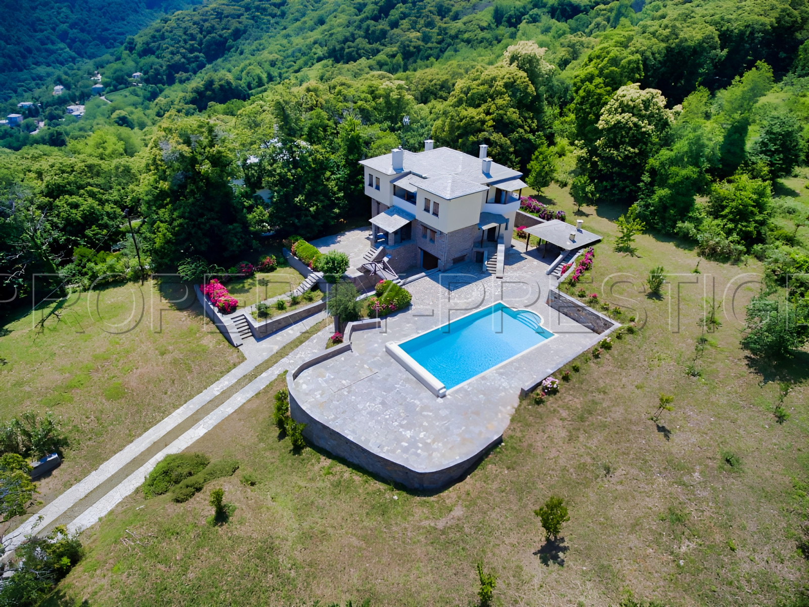 
                                                Vente
                                                 Villa Grèce 350 m² Vue Mer 0.36 Ha