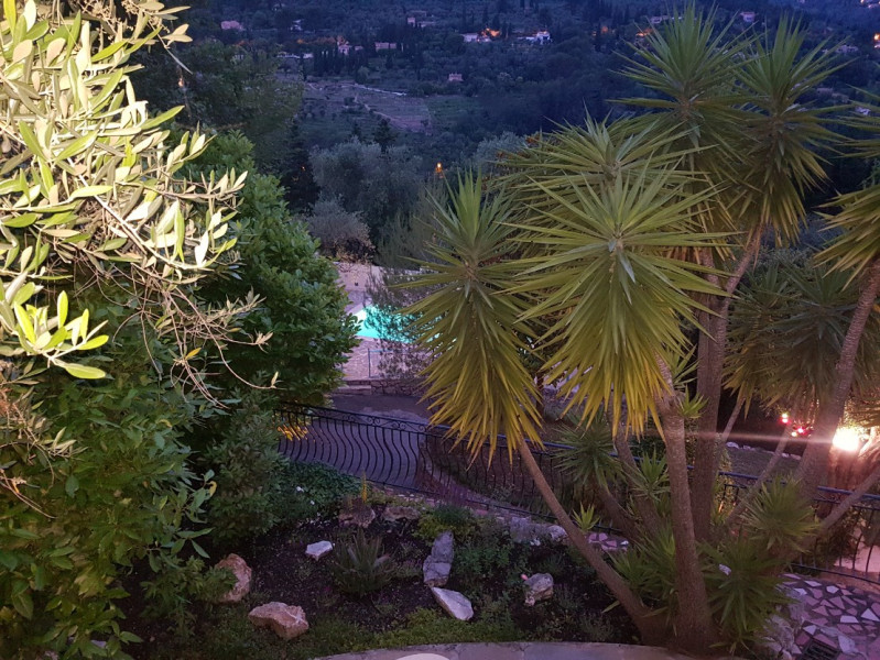 
                                                Vente
                                                 VILLA hispano-mauresque, vue panoramique, piscine