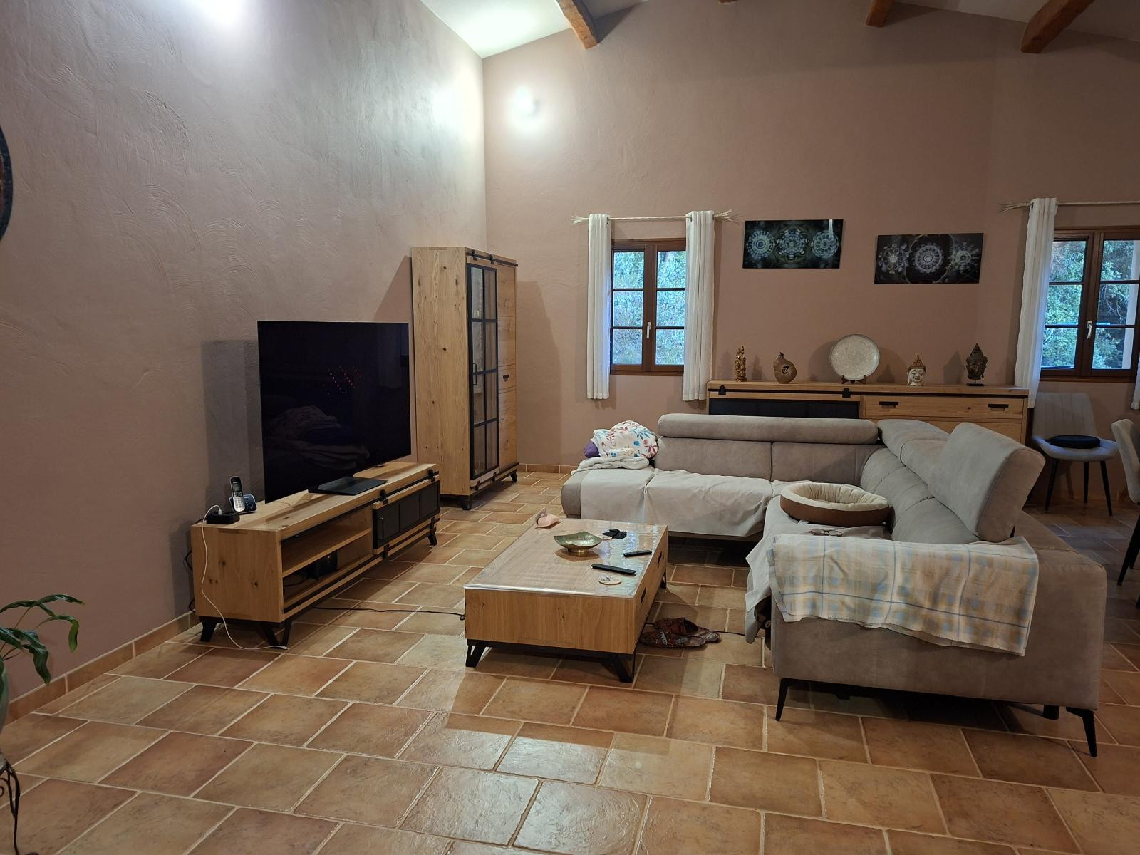 
                                                Location
                                                 Villa meublé et jacuzzy sur 2000m2 de terrain