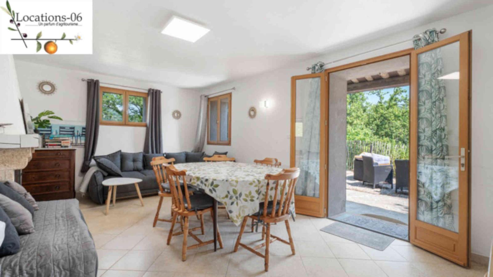 
                                                Location
                                                 Villa meublée 4 pièces avec jardin