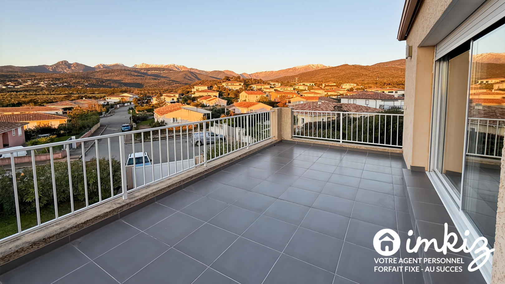 
                                                Vente
                                                 Villa moderne exposée Sud-Ouest Ventiseri