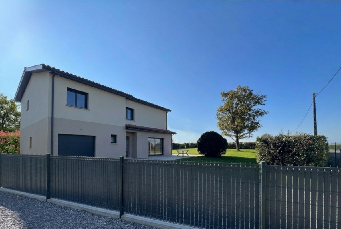 
                                                Vente
                                                 VILLA NEUVE 150 M² SUR UN TERRAIN DE 1005 M²