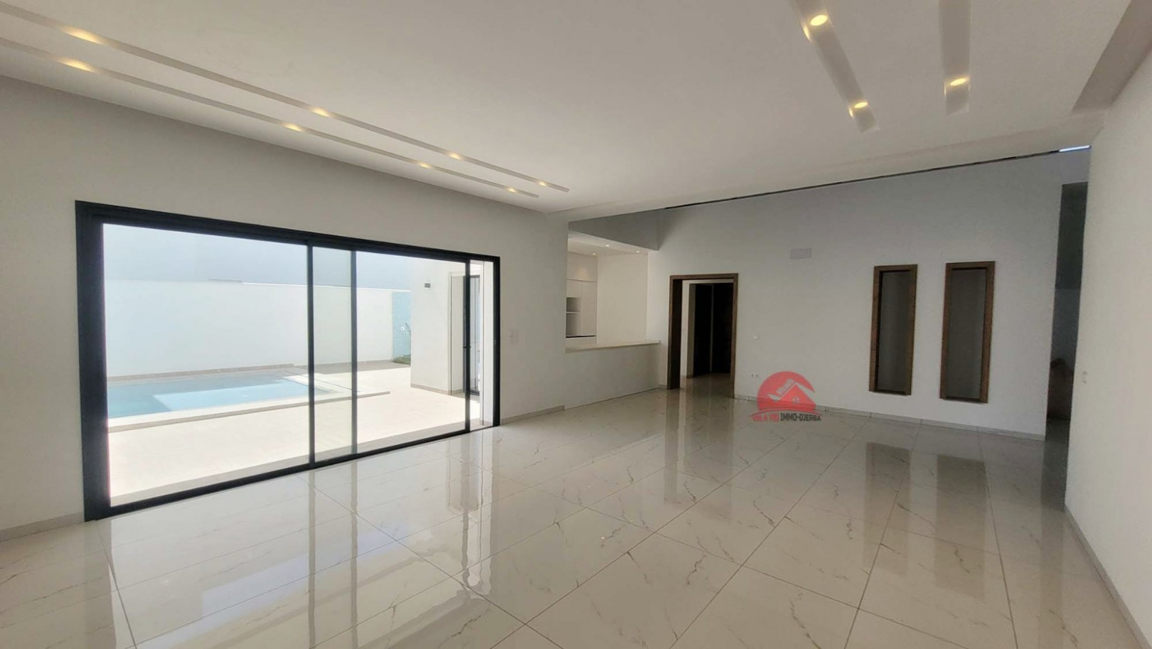 
                                                Vente
                                                 VILLA NEUVE À LA ZONE TOURISTIQUE MEZRAYA ZA