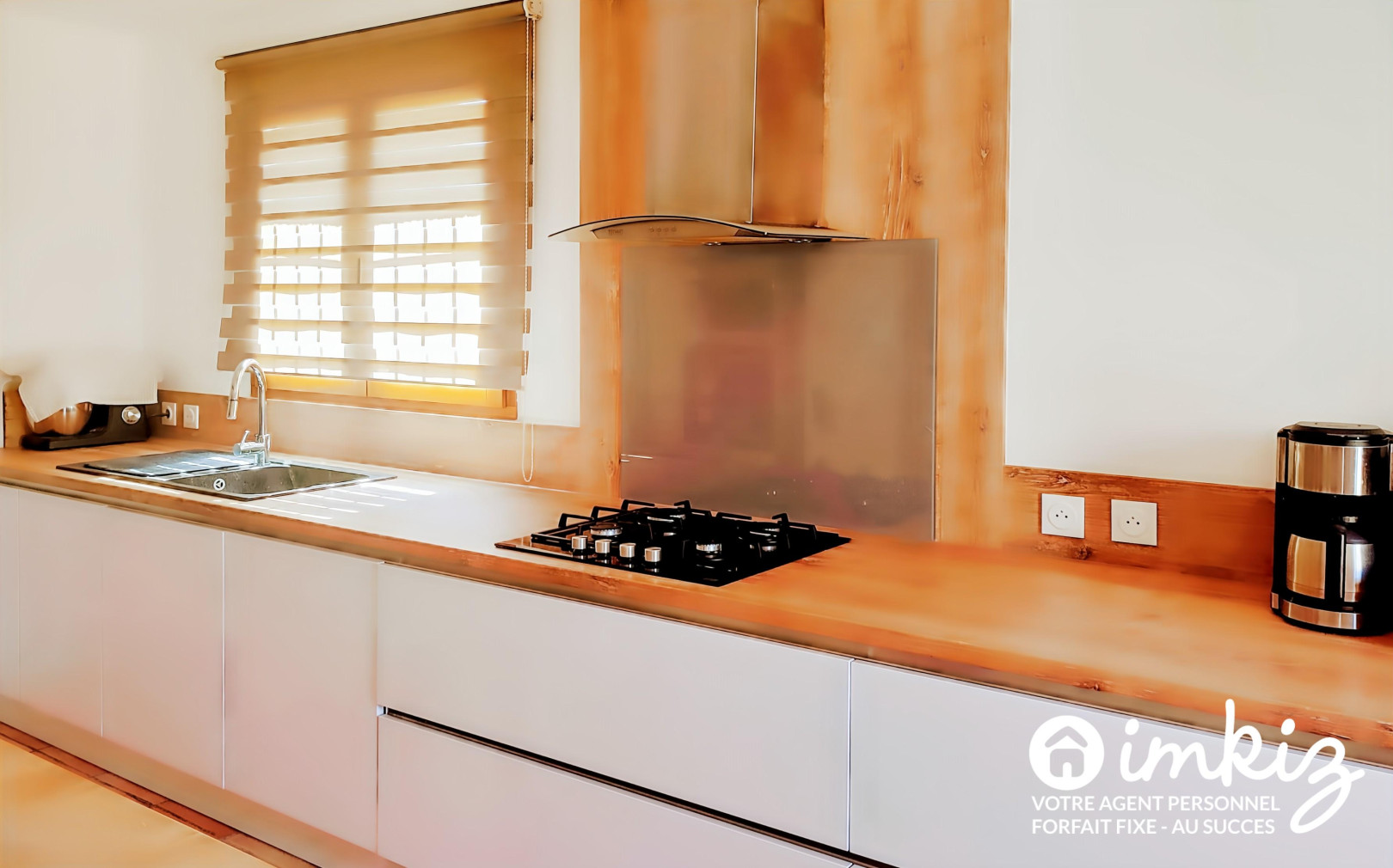 
                                                Vente
                                                 villa plain-pied - garage - piscine