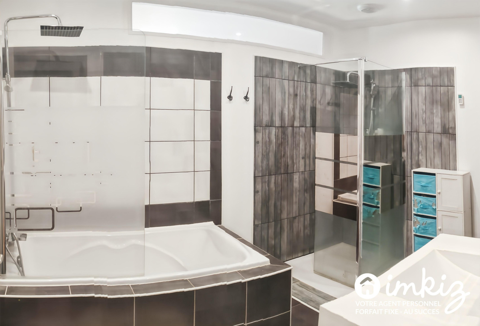 
                                                Vente
                                                 villa plain-pied - garage - piscine