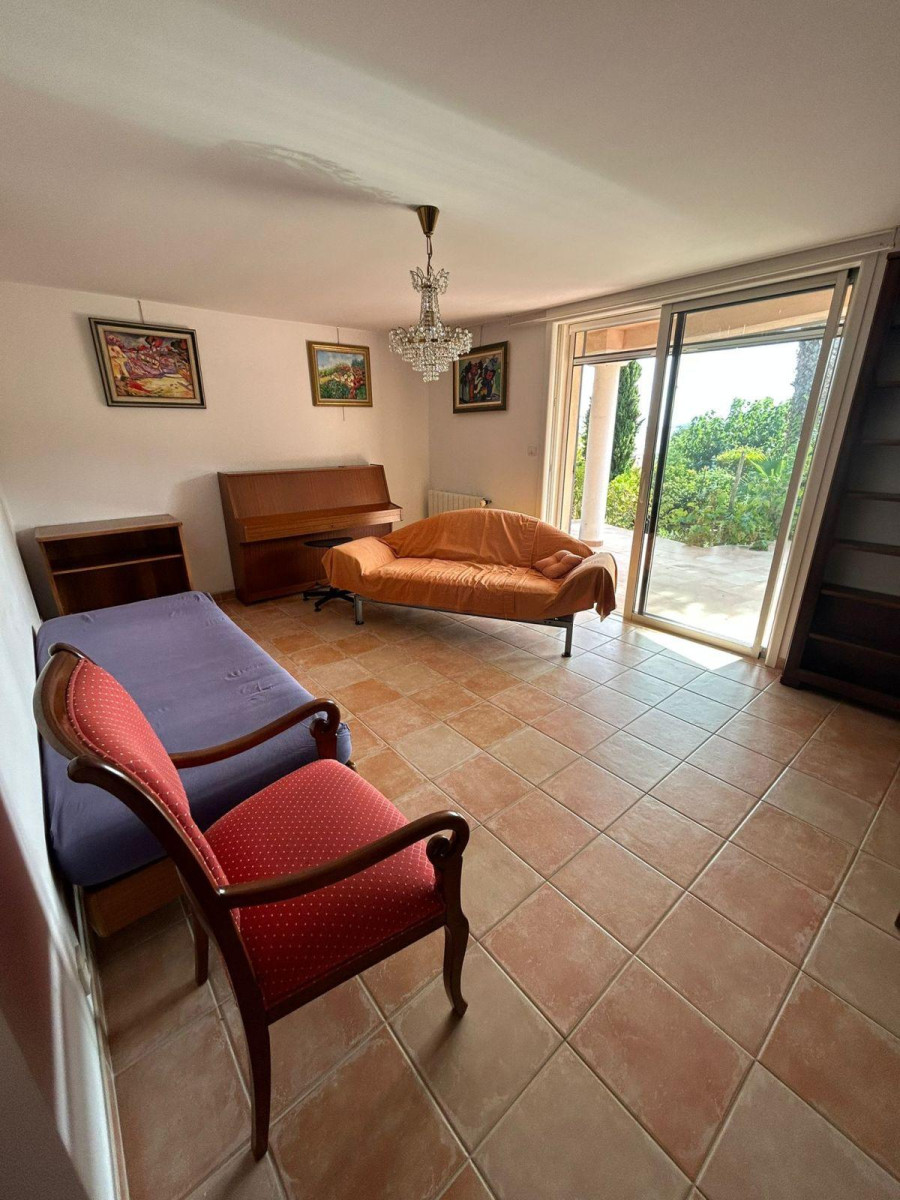 
                                                Location
                                                 VILLA POUR UN COUPLE  A 2 PAS DE LA MER