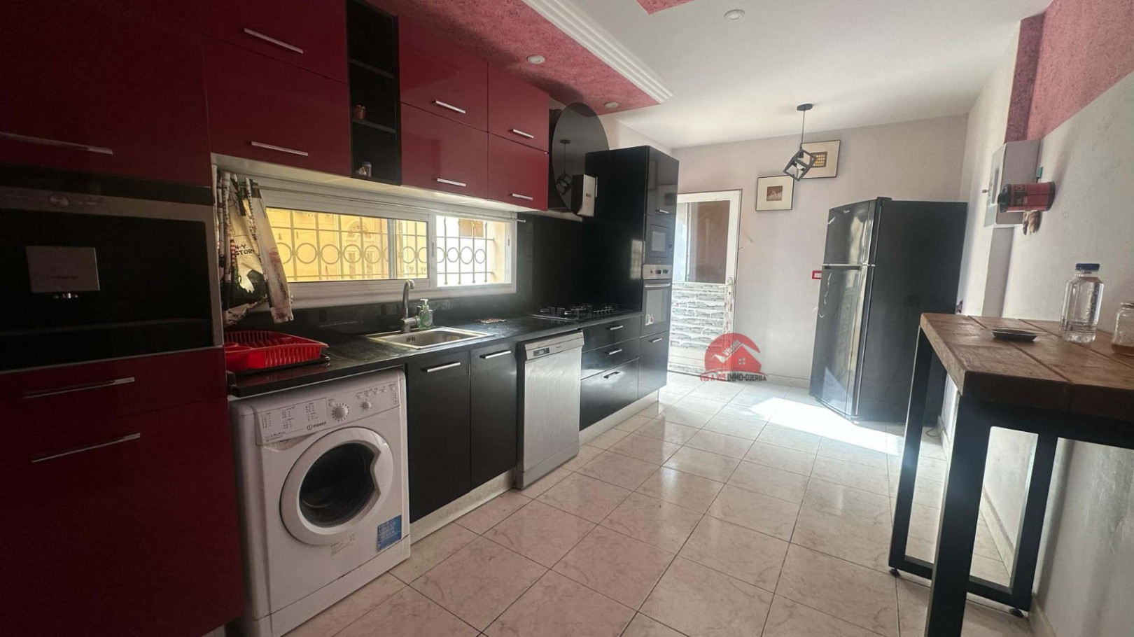 
                                                Vente
                                                 VILLA RÉCENTE À LA ZONE TOURISTIQUE MIDOUN DJERBA