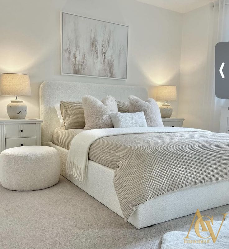 
                                                Vente
                                                 Villa sur le toit 4 pièces Fréjus au bord de l’eau