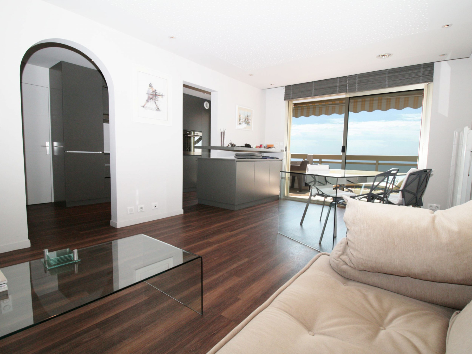
                                                Vente
                                                 Villa sur le toit Nice Ouest VUE MER au calme avec piscine