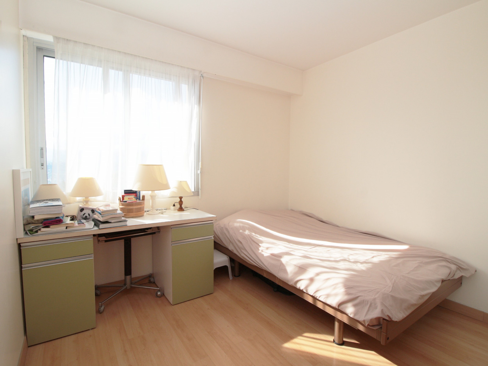 
                                                Vente
                                                 Villa sur le toit Nice Ouest VUE MER au calme avec piscine