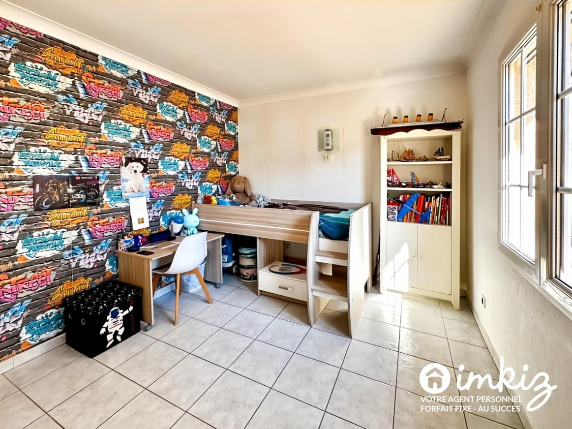 
                                                Vente
                                                 Villa T6 de plain-pied avec Piscine