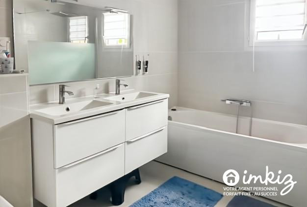 
                                                Vente
                                                 Villa T6 de plain-pied avec Piscine