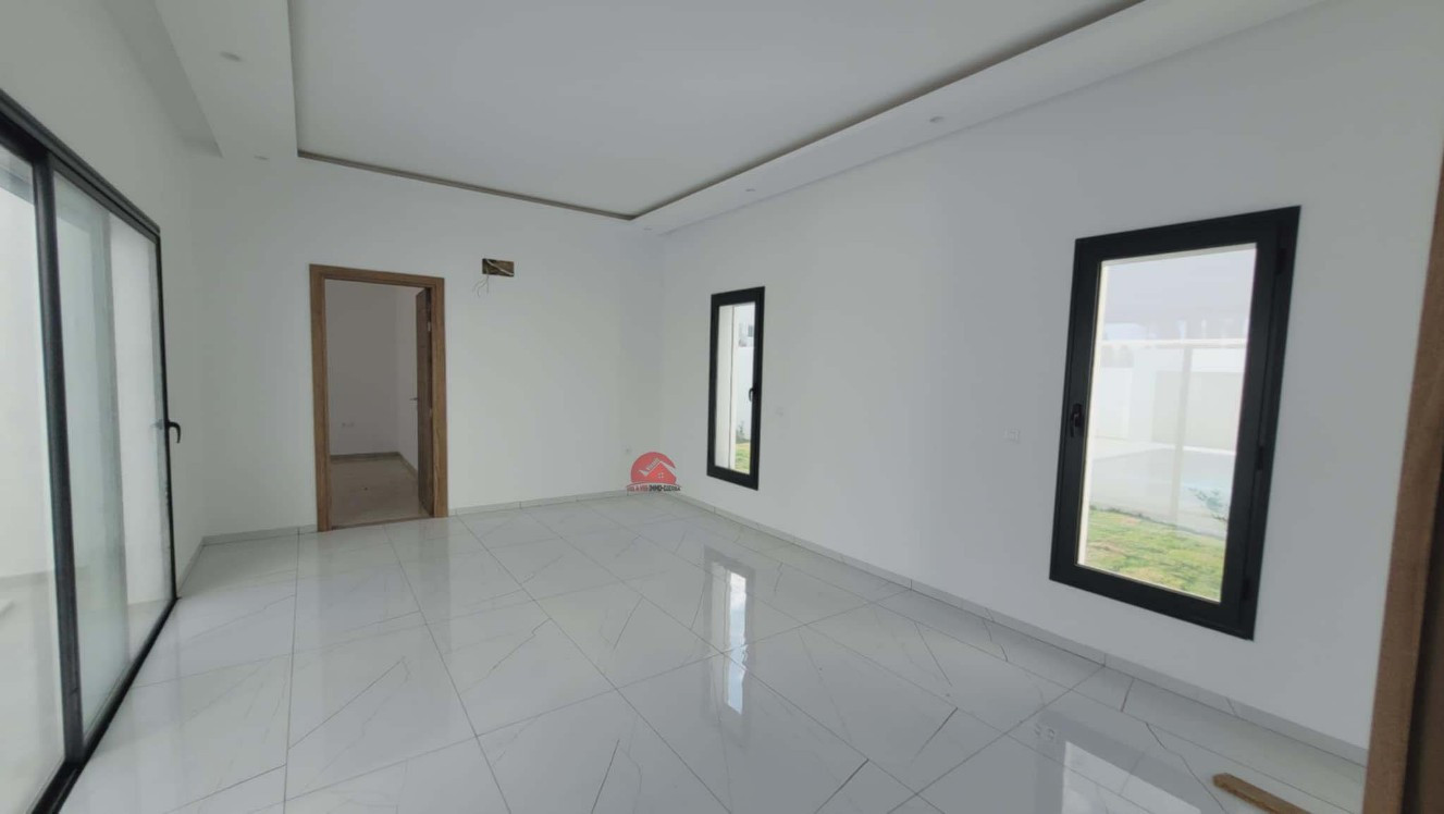 
                                                Vente
                                                 VILLA TITRÉE AVEC PISCINE-DJERBA TUNISIE-RÉF V620