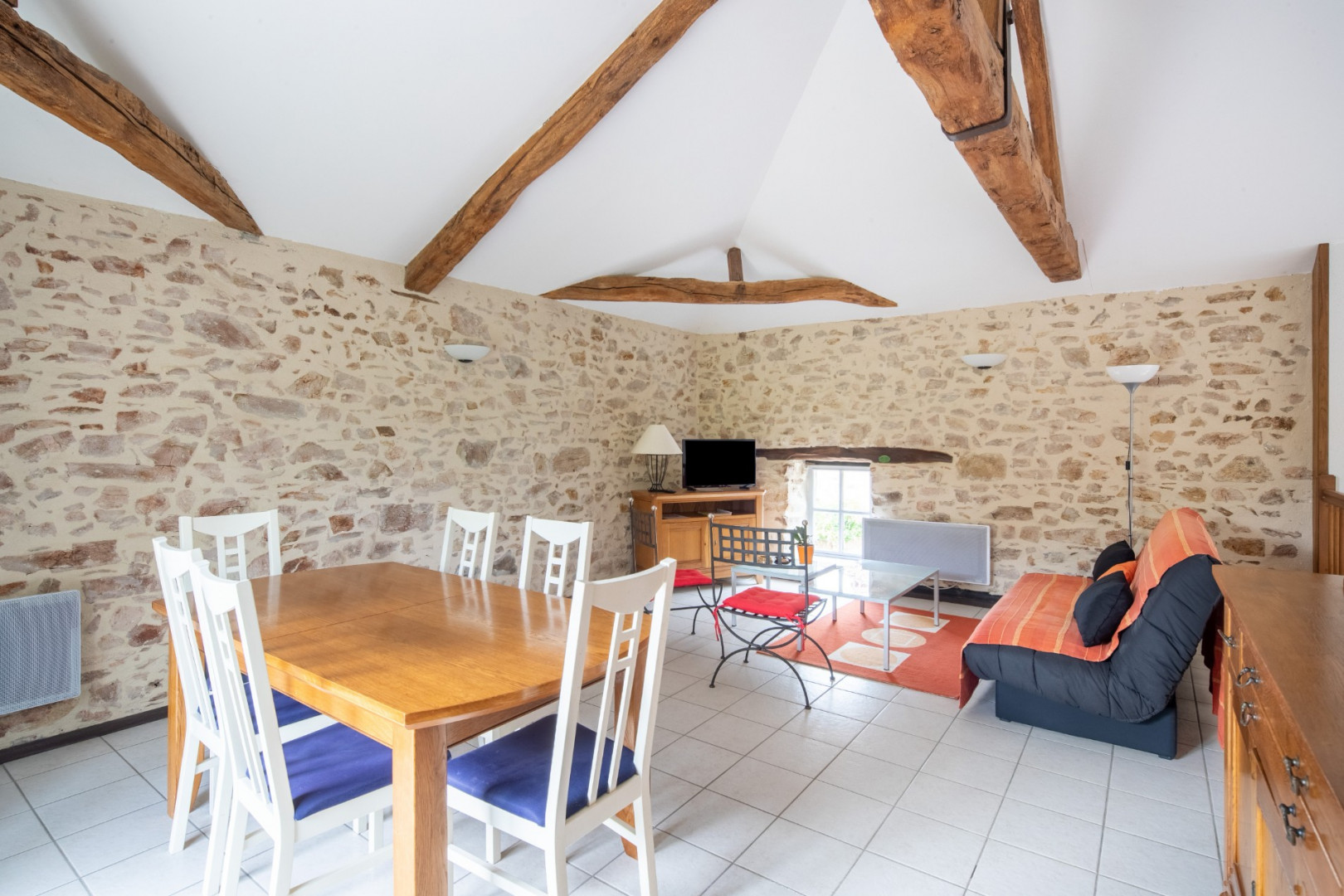 
                                                Vente
                                                 Village 14 gîtes + piscine - 1 791 m² - LESIGNAC