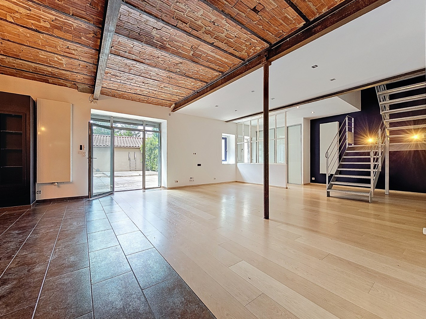 
                                                Vente
                                                 Villefranche, Maison rénovée, Piscine, Garages