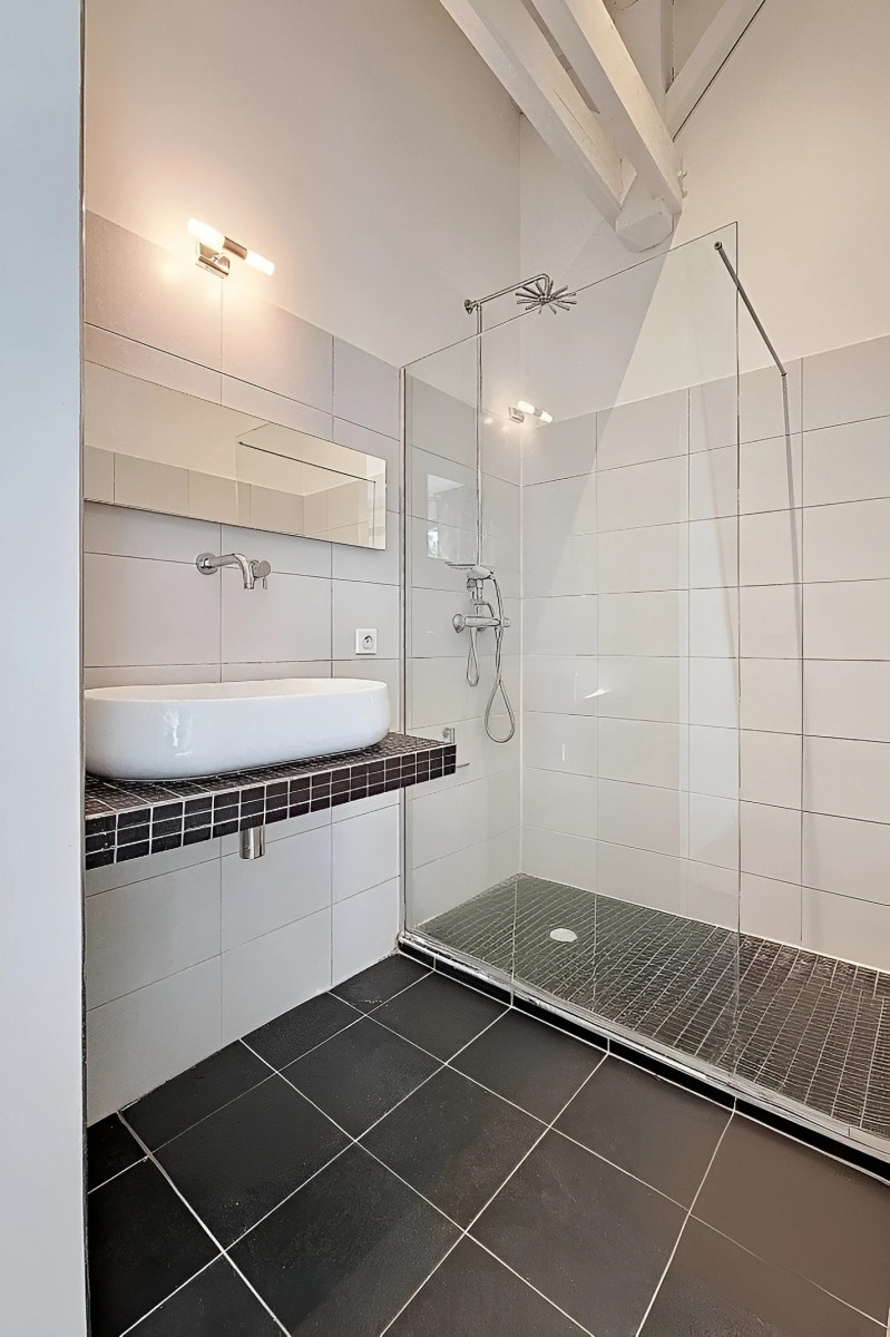 
                                                Vente
                                                 Villefranche, Maison rénovée, Piscine, Garages