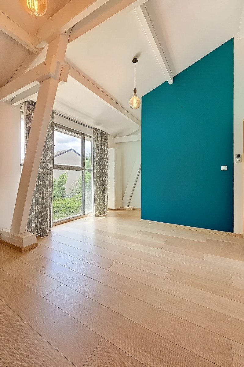 
                                                Vente
                                                 Villefranche, Maison rénovée, Piscine, Garages