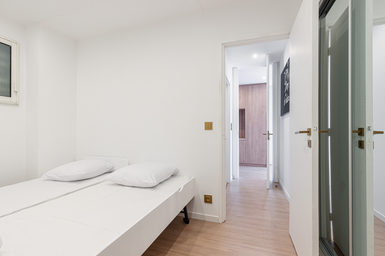 
                                                Vente
                                                 VILLEFRANCHE SUR MER -3 pièces entièrement rénové