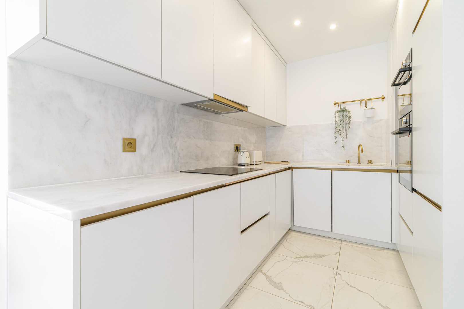 
                                                Vente
                                                 VILLEFRANCHE SUR MER - Corne d’Or  - Magnifique 3 pièces entièrement rénové disposant d’une terrasse avec vue panoramique sur la mer