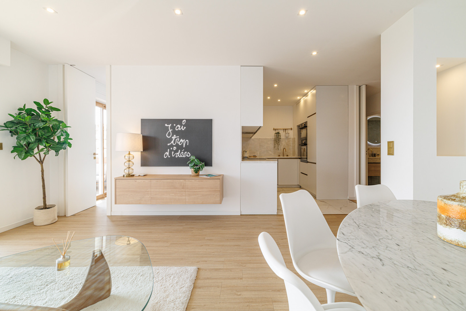 
                                                Vente
                                                 VILLEFRANCHE SUR MER - Corne d’Or  - 3 pièces