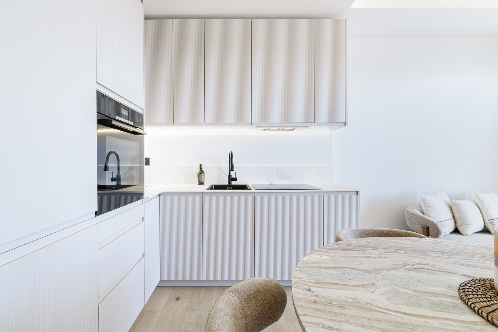 
                                                Vente
                                                 VILLEFRANCHE SUR MER - Corne d’Or  - Magnifique 3 pièces entièrement rénové disposant d’une terrasse avec vue panoramique sur la mer