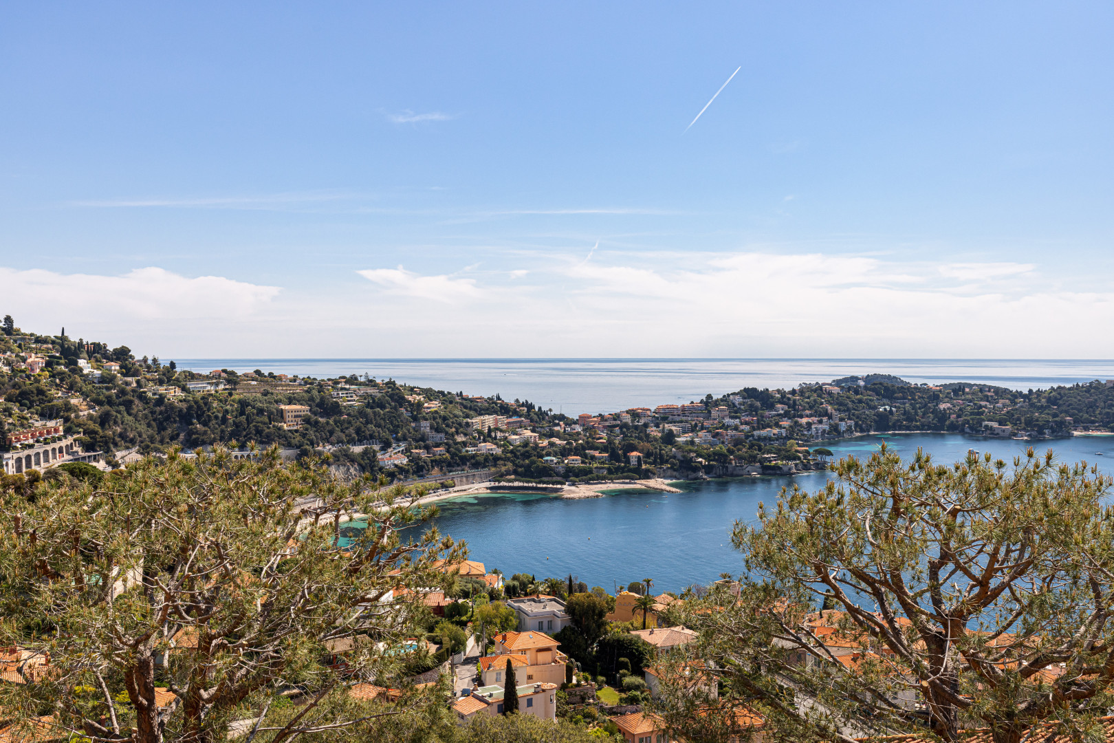 
                                                Vente
                                                 VILLEFRANCHE SUR MER - Corne d’Or  - Magnifique 3 pièces entièrement rénové disposant d’une terrasse avec vue panoramique sur la mer