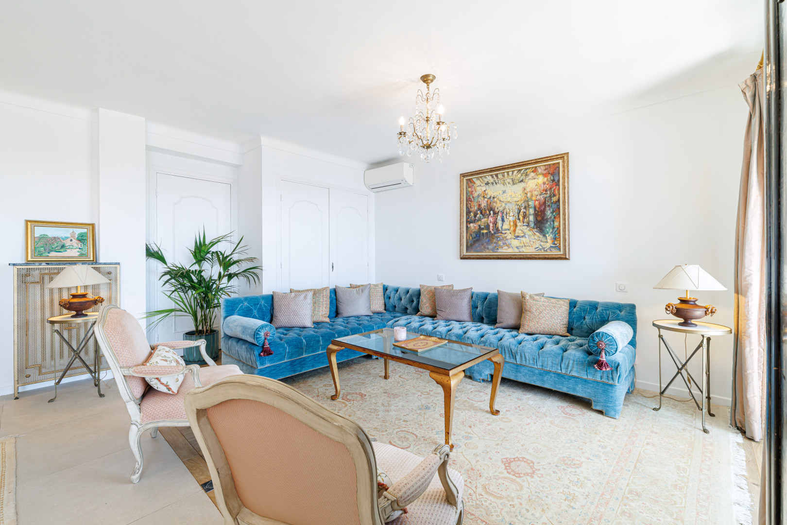 
                                                Vente
                                                 Villefranche-sur-Mer – Superbe 2/3 pièces en étage élevé, avec vue mer panoramique et au calme absolu