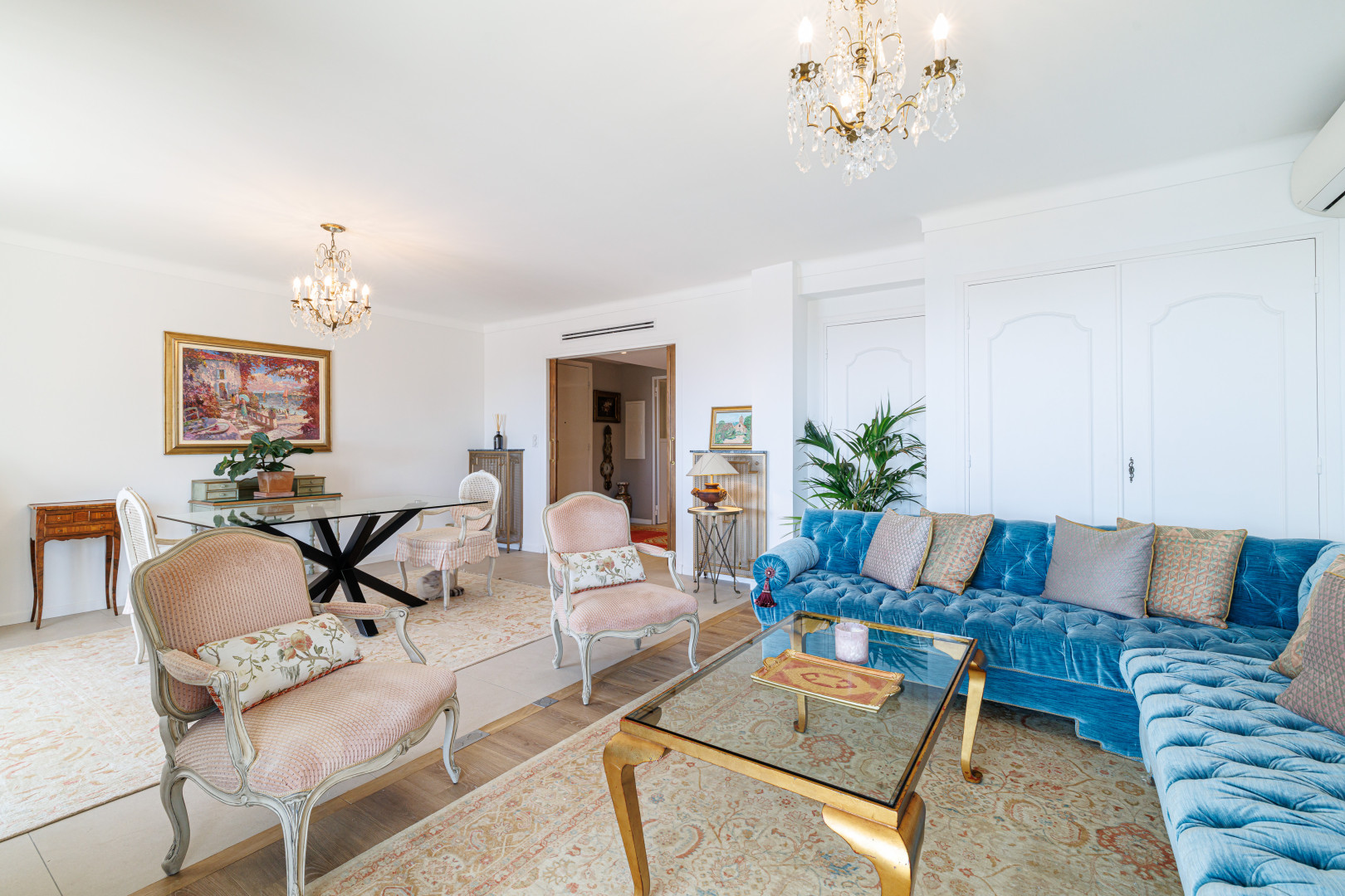 
                                                Vente
                                                 Villefranche-sur-Mer – Superbe 2/3 pièces en étage élevé, avec vue mer panoramique et au calme absolu