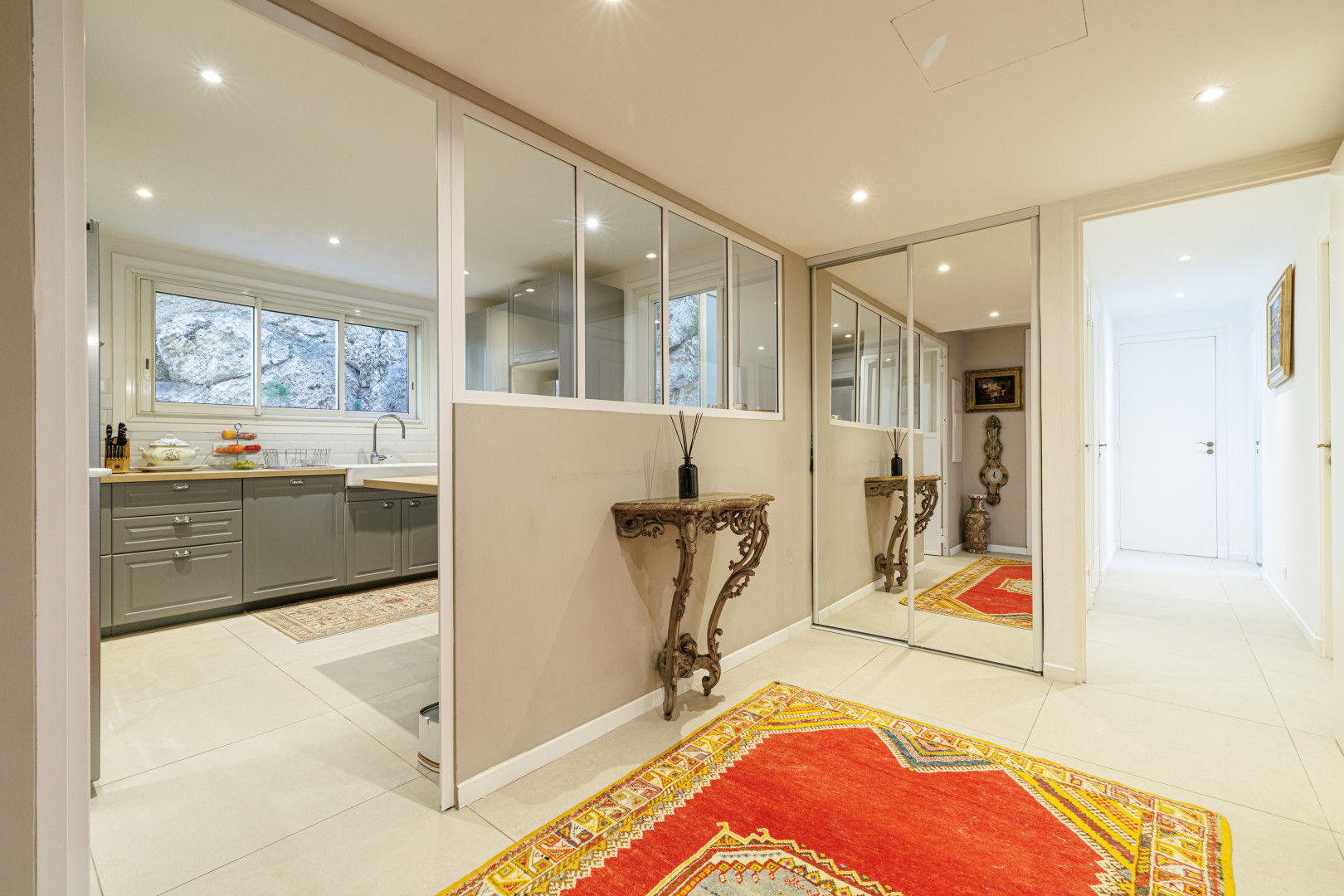 
                                                Vente
                                                 Villefranche-sur-Mer – Superbe 2/3 pièces en étage élevé, avec vue mer panoramique et au calme absolu