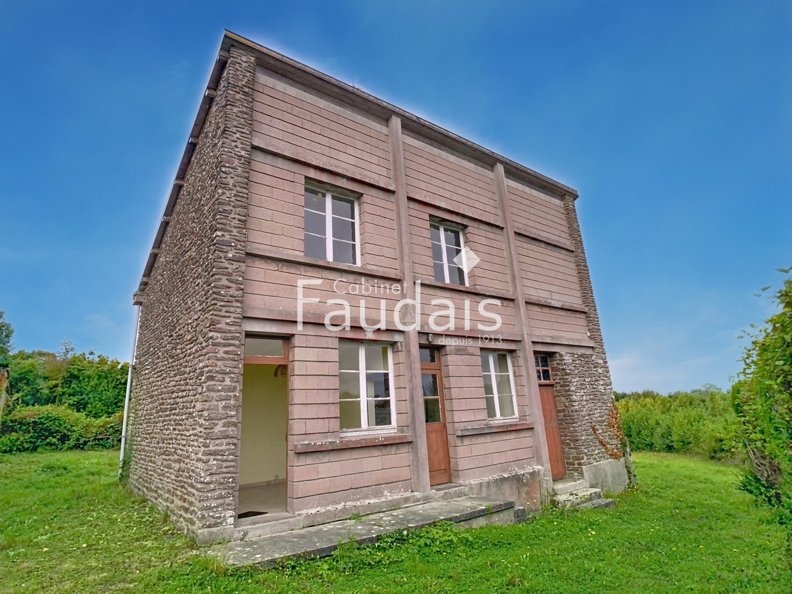 
                                                Vente
                                                 VILLIERS-FOSSARD, Maison 4 pièces, 2 chambres