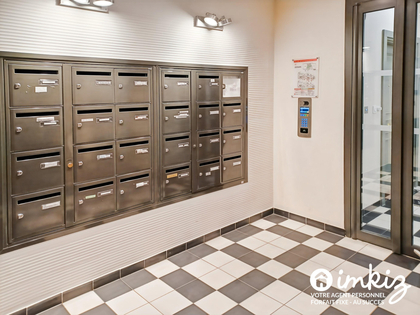 
                                                Vente
                                                 Vincennes – 2P lumineux  dernier étage