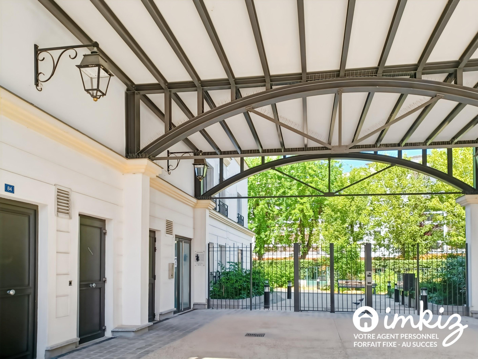 
                                                Vente
                                                 Vincennes – 2P lumineux  dernier étage