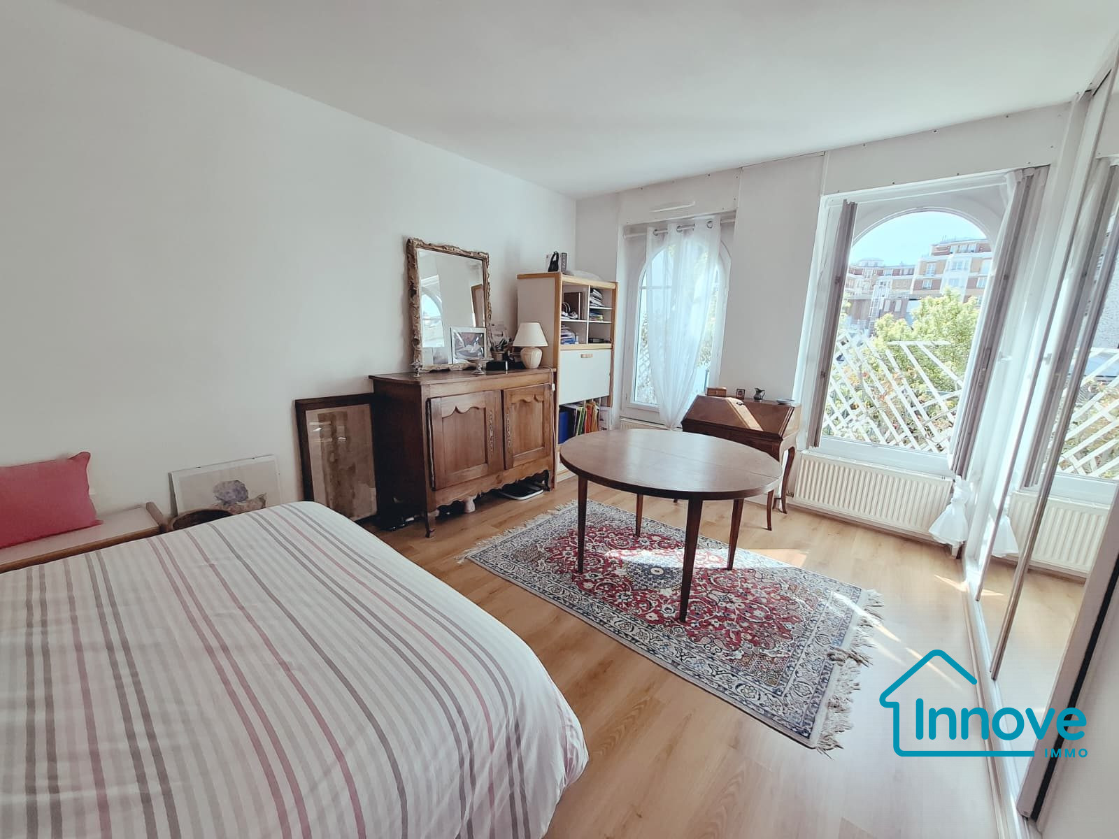 
                                                Vente
                                                 Viroflay gare Rive Gauche, Duplex – 210 m² – 7 chambres –