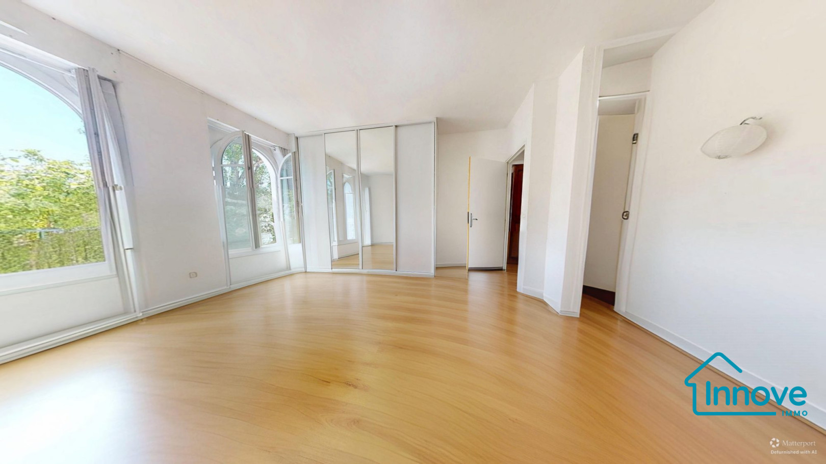 
                                                Vente
                                                 Viroflay gare Rive Gauche, Duplex – 210 m² – 7 chambres –