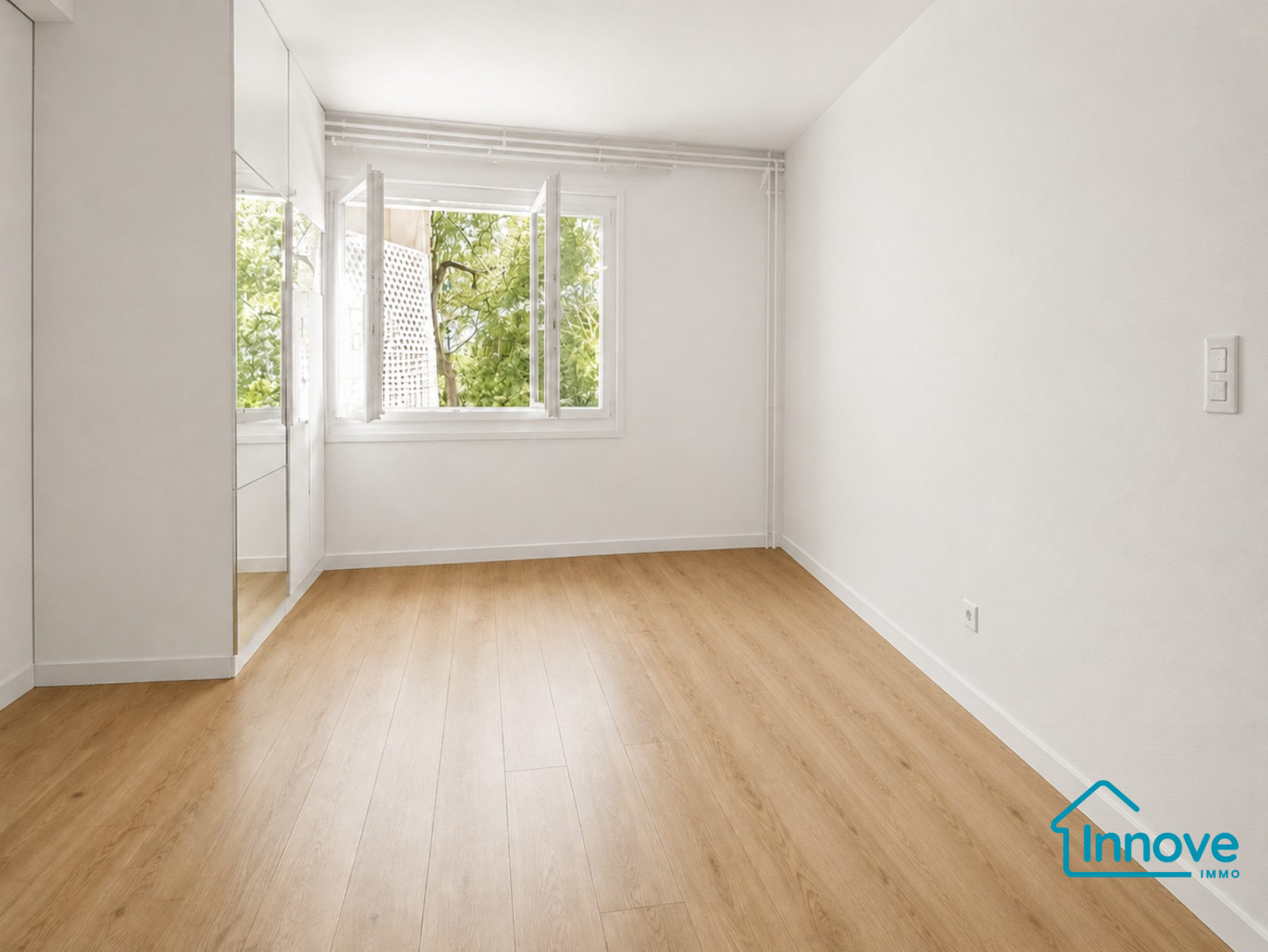 
                                                Vente
                                                 Viroflay gare Rive Gauche, Duplex – 210 m² – 7 chambres –