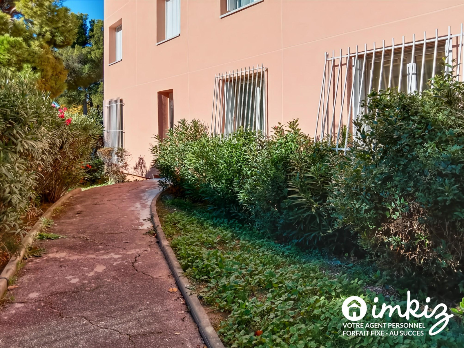 
                                                Vente
                                                 Vitrolles F3 +cave  plein sud